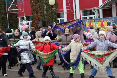 Зиму провожали, весну встречали