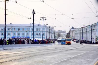 В Орле открылось автомобильное движение по реконструированному Красному мосту